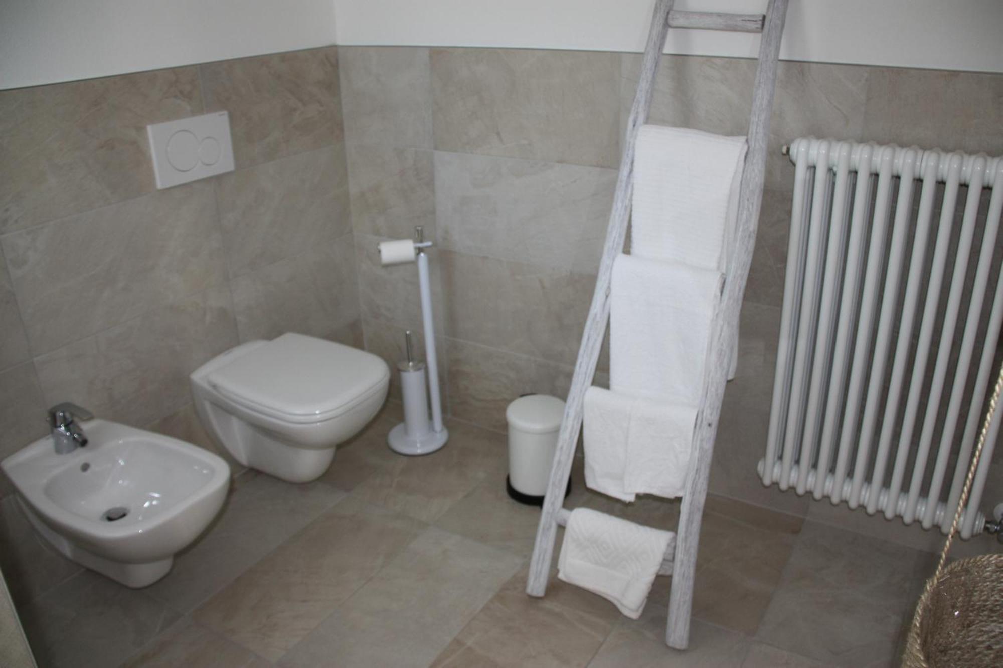 B&B Le Magnolie Faggeto Lario Dış mekan fotoğraf
